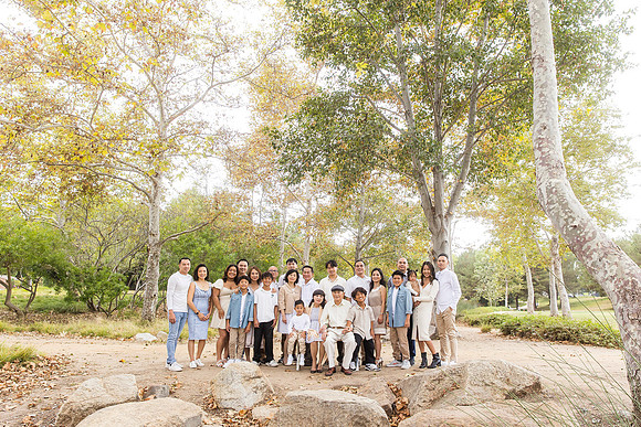 outdoor family photo in irvine by orange county wedding photographer tram bill (35)