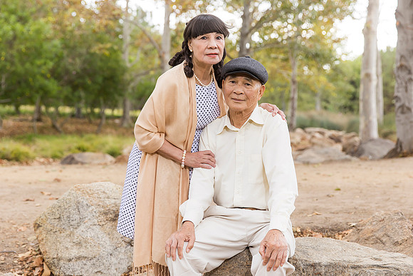 outdoor family photo in irvine by orange county wedding photographer tram bill (145)
