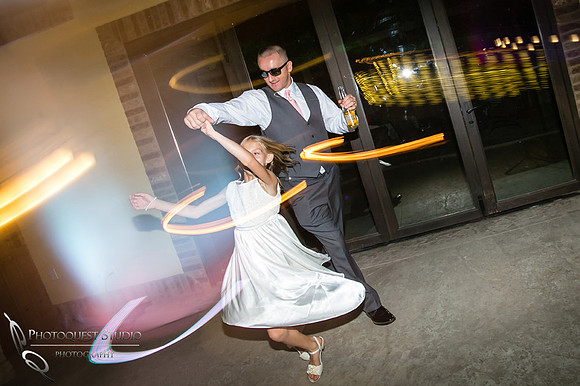 Wedding photo at Lake Oak Meadows, Temecula Winery by Photographer of Photoquest Studio