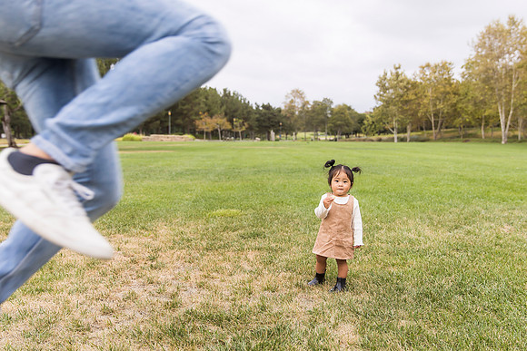 outdoor family photo in irvine by orange county wedding photographer tram bill (225)