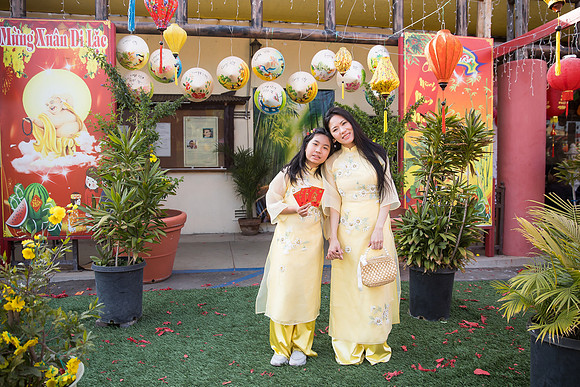 mother and daughter lunar new year viet tet photo orange county los angeles wedding photographer-32
