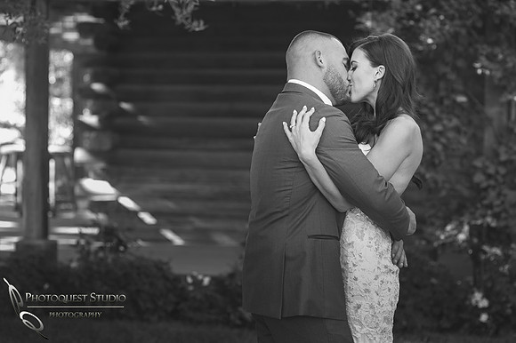 Wedding photo at Lake Oak Meadows, Temecula Winery by Photographer of Photoquest Studio