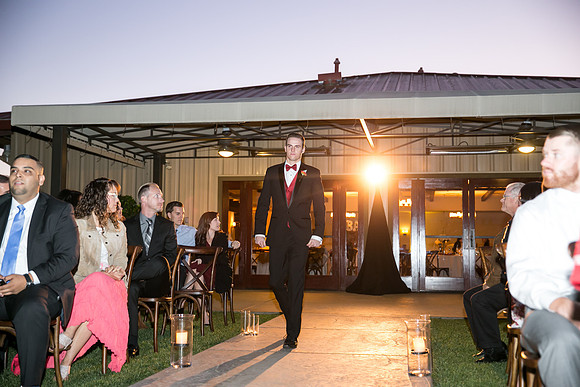 Beautiful wedding at Wiens Family Cellars Temecula Winery - Sarah & Shawn