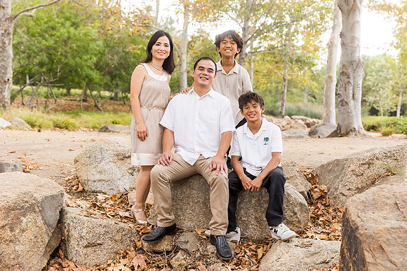 outdoor family photo in irvine by orange county wedding photographer tram bill (52)