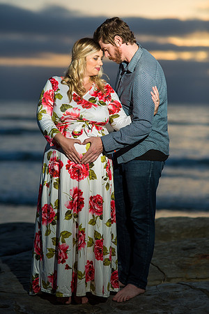 maternity photo at the beach by orange county los angeles photographer (2)