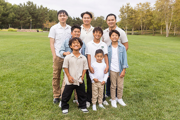 outdoor family photo in irvine by orange county wedding photographer tram bill (238)