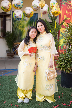 mother and daughter lunar new year viet tet photo orange county los angeles wedding photographer-34