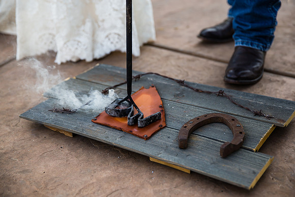 Wedding Photo at Khyra Beaucrest Ranch by Temecula Photographer, Elizabeth & Robby-12