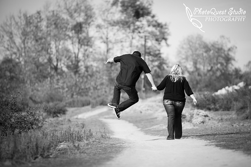 Fallbrook Engagement by Temecula Professional Wedding Photographer of PhotoQuestStudio