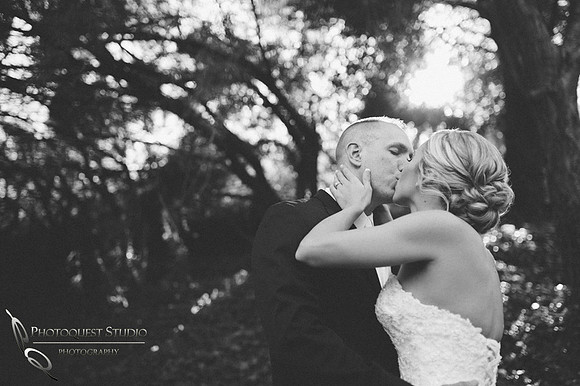 Temecula Wedding Photographers, The first kiss after the first look