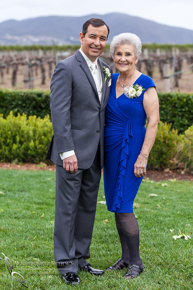Ponte Winery Wedding, Happy Mother Day and Father Day by Wedding Photograher in Temecula-26