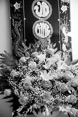 Hien's Mom Funeral-B&W (153)