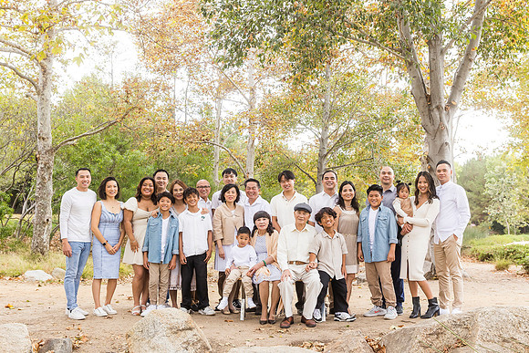 outdoor family photo in irvine by orange county wedding photographer tram bill (33)