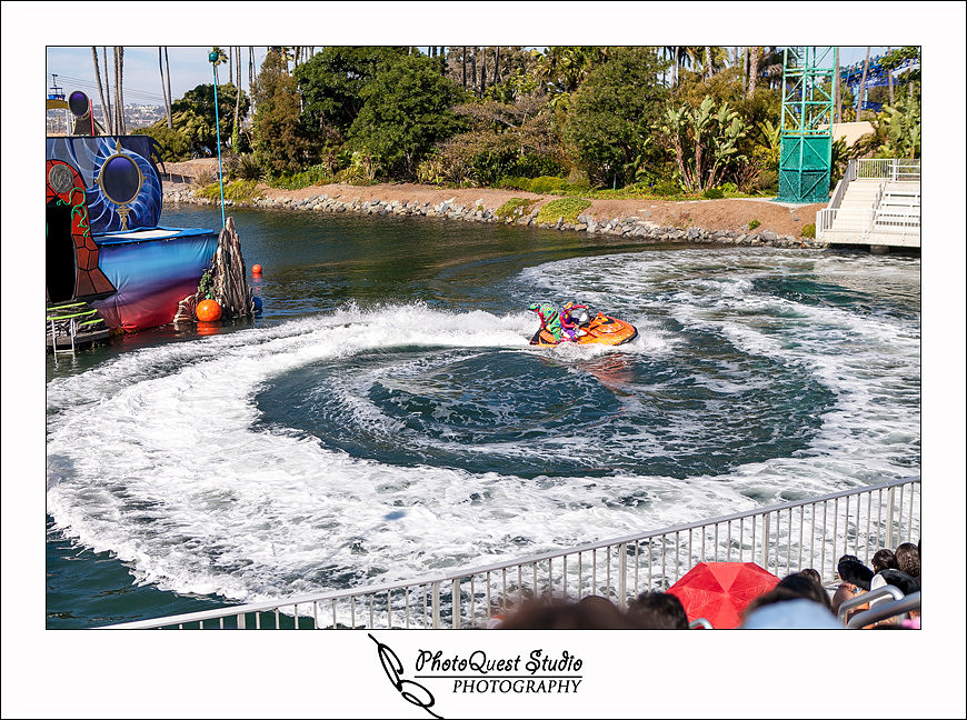 SeaWorld Trip photo by San Diego, Temecula, Menifee Wedding Photographer - Wedding Photography of PhotoQuest Studio -  Jet Ski goes in circle, Jet Ski trick