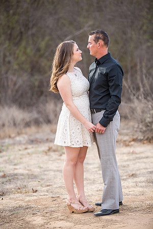 Southern California Engagement with nature in fall Photos in Fallbrook, San Diego by Temecula Winery Wedding Photographer, Sarah & Shawn