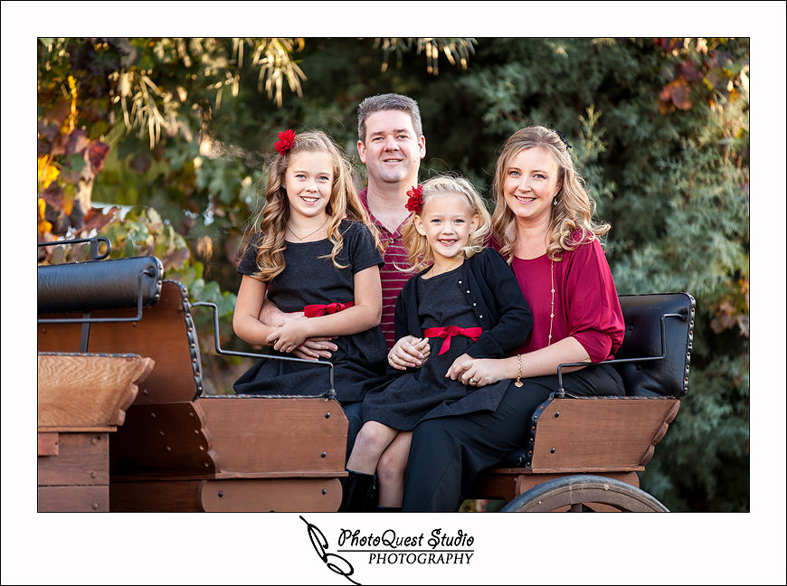 BEAUTIFUL FAMILY PHOTO AT LONGSHADOW RANCH, TEMECULA WINERY BY Menifee, Temecula Wedding &amp; Event Photographer of PhotoQuest Studio, Photography: The Tokarchik