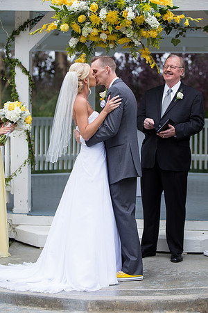 Wedding photos at the Orchard, Wedgewood Wedding in Menifee by Temecula Wedding Photographer of Photoquest Studio, Photography