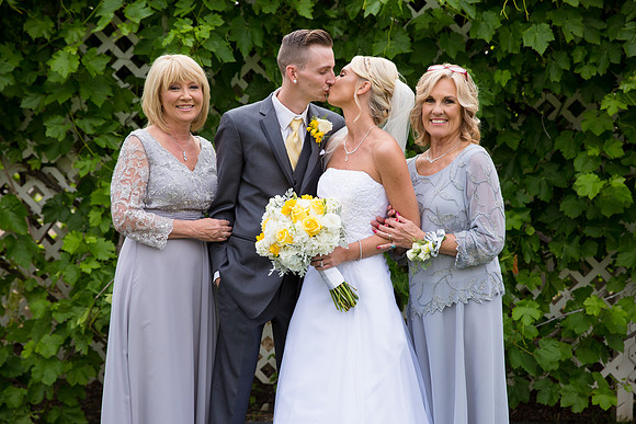 Wedding photos at the Orchard, Wedgewood Wedding in Menifee by Temecula Wedding Photographer of Photoquest Studio, Photography