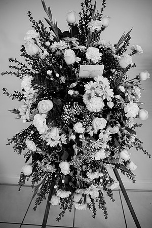 Hien's Mom Funeral-B&W (189)