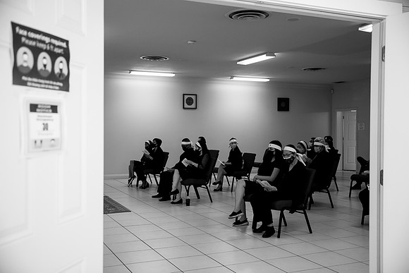 Hien's Mom Funeral-B&W (333)
