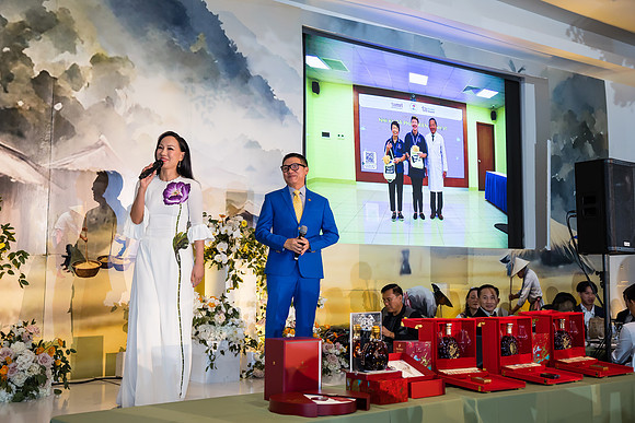 project vn foundation gala by orange county photographer-400