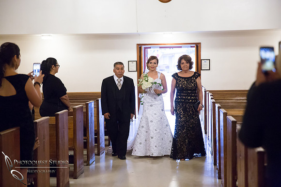 Wedding Photos at Serendipity Garden Weddings by Temecula Wedding Photographer - Sandra and Robert Wedding