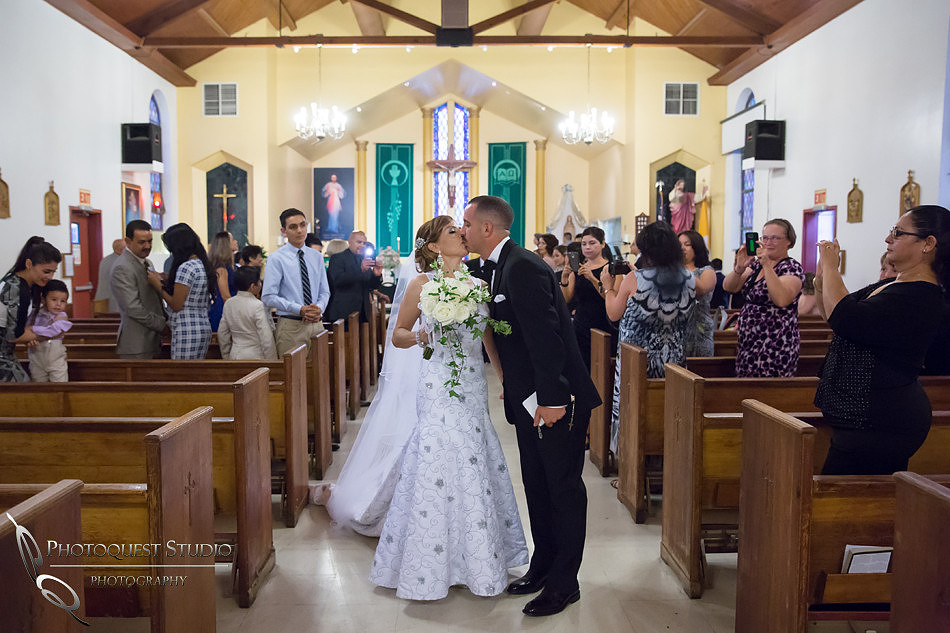 Wedding Photos at Serendipity Garden Weddings by Temecula Wedding Photographer - Sandra and Robert Wedding