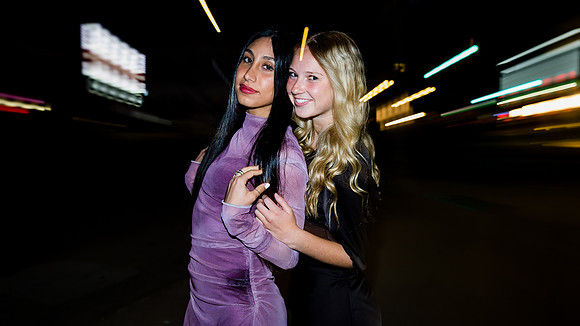 Shayna & BFF-9