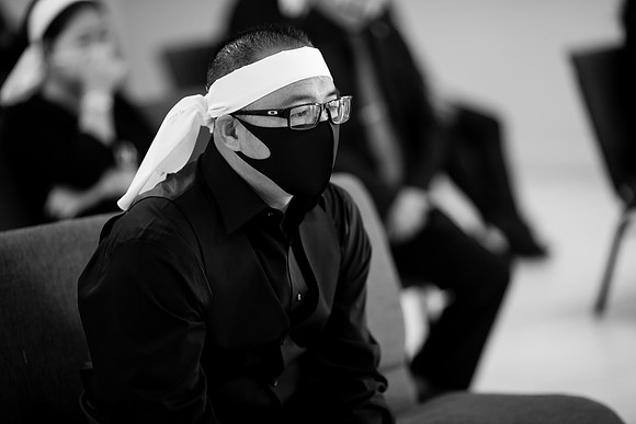 Hien's Mom Funeral-B&W (384)