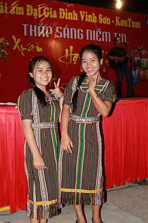 Annual 7th - Dem Thap Sang Tinh Thuong at Vinh Son by Nguyen Anh Duc -2013- Host by Temecula Wedding Photographer of PhotoQuest Studio, Photography