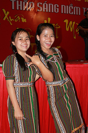 Annual 7th - Dem Thap Sang Tinh Thuong at Vinh Son by Nguyen Anh Duc -2013- Host by Temecula Wedding Photographer of PhotoQuest Studio, Photography