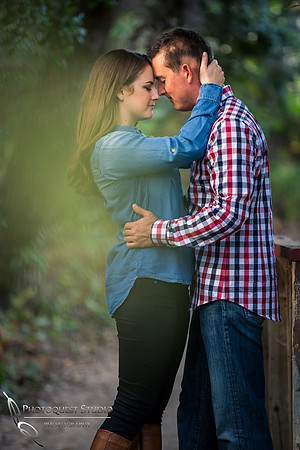 Southern California Engagement with nature in fall Photos in Fallbrook, San Diego by Temecula Winery Wedding Photographer, Sarah & Shawn