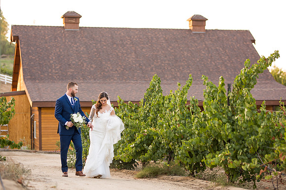 Photographer in Temecula, Longshadow Ranch Wedding, Parris and Derek (421)