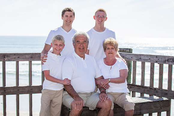 Pacific Beach, San Diego Family Photo by Menifee, Murrieta, Temecula Wedding and Family Photographer