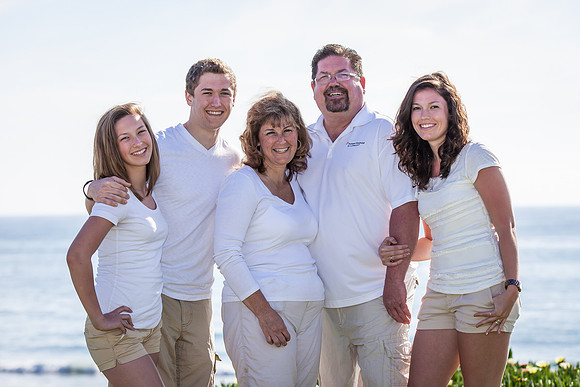 Pacific Beach, San Diego Family Photo by Menifee, Murrieta, Temecula Wedding and Family Photographer