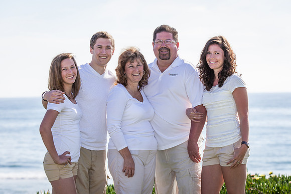 Pacific Beach, San Diego Family Photo by Menifee, Murrieta, Temecula Wedding and Family Photographer