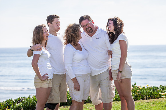 Pacific Beach, San Diego Family Photo by Menifee, Murrieta, Temecula Wedding and Family Photographer