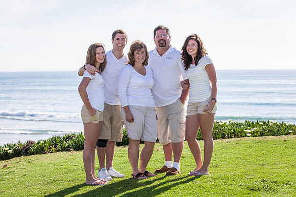 Pacific Beach, San Diego Family Photo by Menifee, Murrieta, Temecula Wedding and Family Photographer