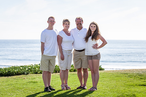 Pacific Beach, San Diego Family Photo by Menifee, Murrieta, Temecula Wedding and Family Photographer
