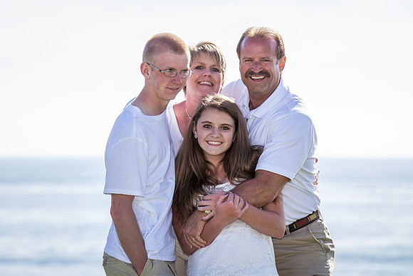 Pacific Beach, San Diego Family Photo by Menifee, Murrieta, Temecula Wedding and Family Photographer