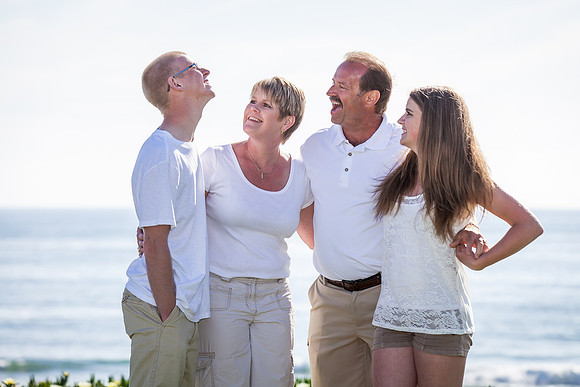 Pacific Beach, San Diego Family Photo by Menifee, Murrieta, Temecula Wedding and Family Photographer