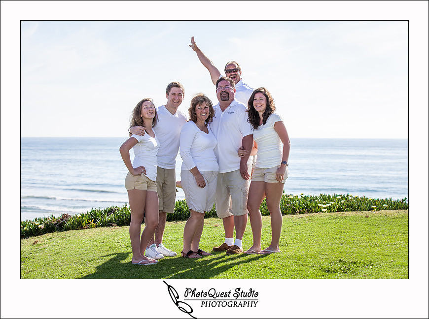 Pacific Beach, San Diego Family Photo by Menifee, Murrieta, Temecula Wedding and Family Photographer - Tim