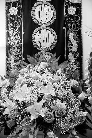 Hien's Mom Funeral-B&W (154)