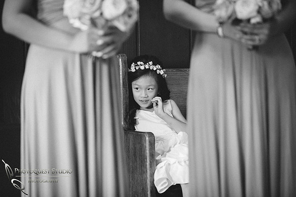 Flower girl at Chappel of Orange wedding