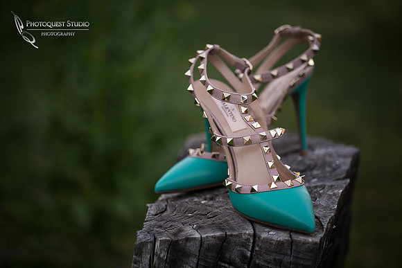 Valentino Rockstud Leather - Perfect Valentine's Day Gift (4) Cross them