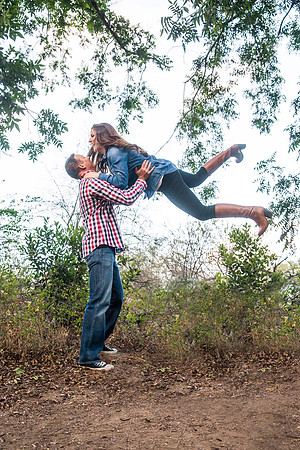 Southern California Engagement with nature in fall Photos in Fallbrook, San Diego by Temecula Winery Wedding Photographer, Sarah & Shawn