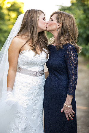 Beautiful wedding at Wiens Family Cellars Temecula Winery - Sarah & Shawn