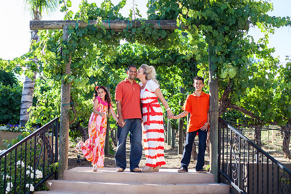 Family photo at Wilson Creek Winery, Paul David, Elevate Fitness Studio by Menifee Family Photogarpher of Photoquest Studio, Photography