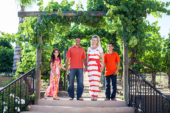 Family photo at Wilson Creek Winery, Paul David, Elevate Fitness Studio by Menifee Family Photogarpher of Photoquest Studio, Photography