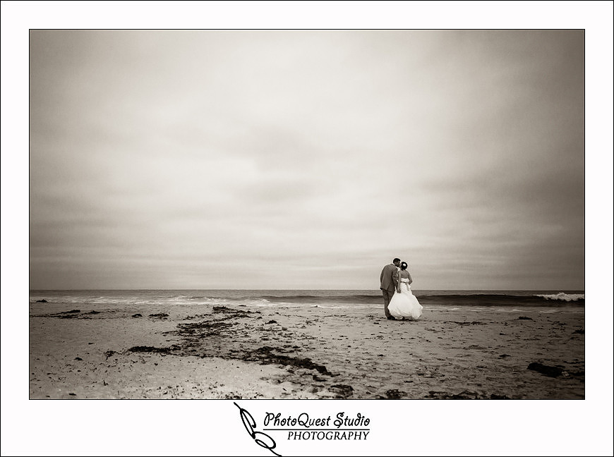 Carlsbad Beach Wedding by Temecula Wedding Photogarpher of Photoquest Studio, Photography, the kiss at the beach